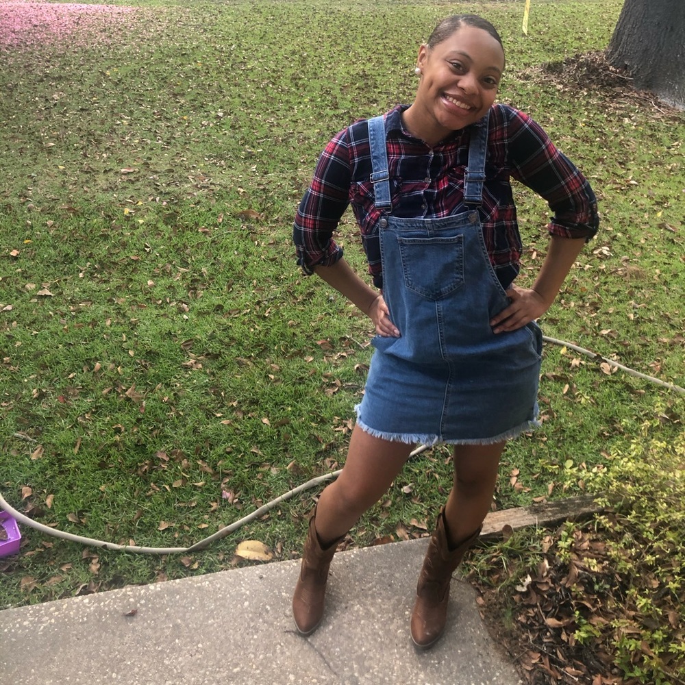 Meet your Posher, Tayee